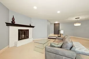 7920 W Lakeview Ct, Palos Heights, IL 60463 - Photo 3