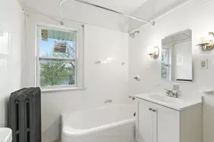 10130 S Lowe Ave, Chicago, IL 60628 - Photo 17