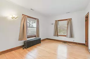 10130 S Lowe Ave, Chicago, IL 60628 - Photo 15