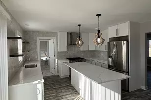 38W715 Huntley Rd, West Dundee, IL 60118 - Photo 9