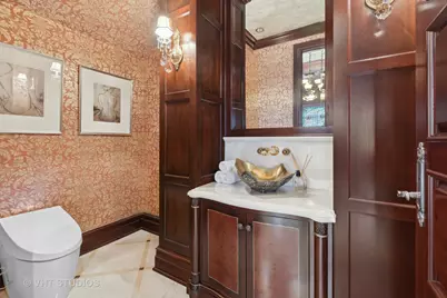 915 N Dearborn Street, Chicago, IL 60610 - Photo 13