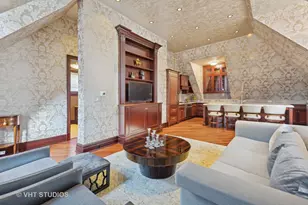 915 N Dearborn St, Chicago, IL 60610 - Photo 55