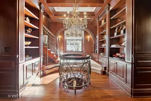 915 N Dearborn St, Chicago, IL 60610 - Photo 35