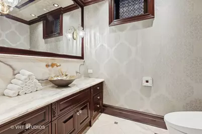 915 N Dearborn Street, Chicago, IL 60610 - Photo 29