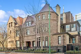 915 N Dearborn St, Chicago, IL 60610 - Photo 3