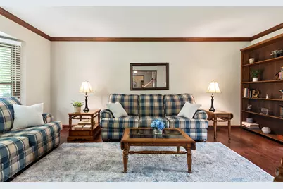 800 Manchester Street, Naperville, IL 60563 - Photo 3