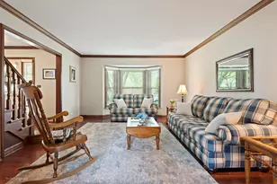 800 Manchester St, Naperville, IL 60563 - Photo 5