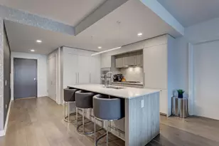 211 N Harbor Dr, Chicago, IL 60601 - Photo 3