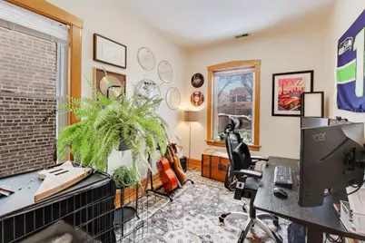 2036 W Farragut Avenue, Chicago, IL 60625 - Photo 19