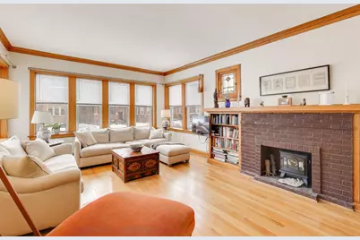 2036 W Farragut Avenue, Chicago, IL 60625 - Photo 3