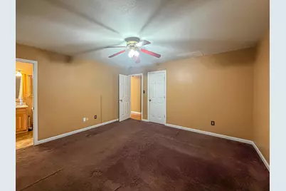 3750 E Lake Shore Drive, Decatur, IL 62521 - Photo 21