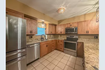 3750 E Lake Shore Drive, Decatur, IL 62521 - Photo 11