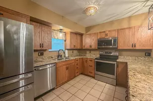 3750 E Lake Shore Dr, Decatur, IL 62521 - Photo 11