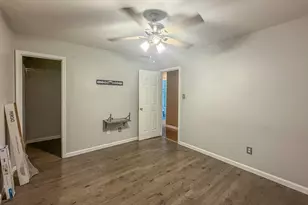 3750 E Lake Shore Dr, Decatur, IL 62521 - Photo 27