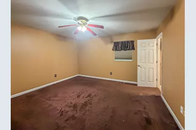 3750 E Lake Shore Drive, Decatur, IL 62521 - Photo 19