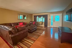 3750 E Lake Shore Dr, Decatur, IL 62521 - Photo 5