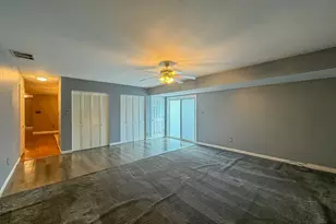 3750 E Lake Shore Dr, Decatur, IL 62521 - Photo 15