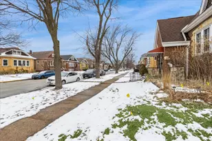 1647 Clinton Ave, Berwyn, IL 60402 - Photo 5