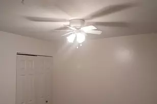 1405 E Edwards St, Springfield, IL 62703 - Photo 11