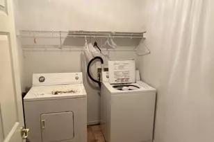 1405 E Edwards St, Springfield, IL 62703 - Photo 3