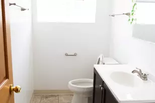 1025 E 93rd St, Chicago, IL 60619 - Photo 5