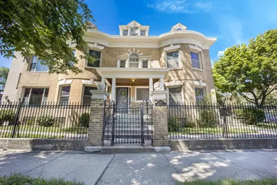 4560 S Michigan Avenue, Chicago, IL 60653 - Photo 1