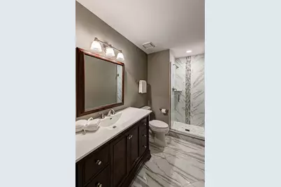 11516 Burr Oak Lane, Burr Ridge, IL 60527 - Photo 23