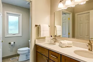 11516 Burr Oak Ln, Burr Ridge, IL 60527 - Photo 29