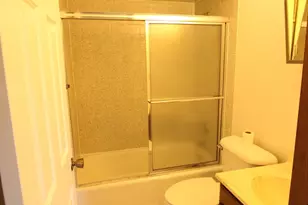 1111 E Jefferson St, Bloomington, IL 61701 - Photo 9