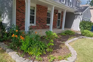 1024 Confederation Dr, Bartlett, IL 60103 - Photo 3