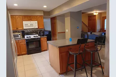 1024 Confederation Drive, Bartlett, IL 60103 - Photo 9