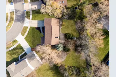 4013 Radcliffe Drive, Northbrook, IL 60062 - Photo 35