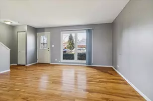 [Address not provided], Streamwood, IL 60107 - Photo 3