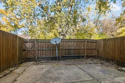 2074 Essex Court #2074, Streamwood, IL 60107 - Photo 21