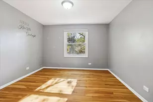 2074 Essex Ct, Streamwood, IL 60107 - Photo 17