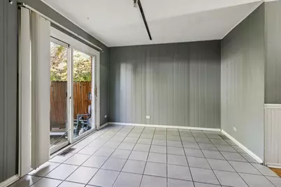 2074 Essex Court #2074, Streamwood, IL 60107 - Photo 11