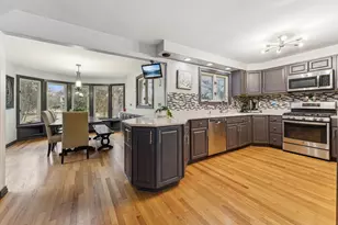 26980 N Pierre Dr, Mundelein, IL 60060 - Photo 5