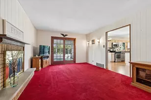 1016 W Brittany Dr, Arlington Heights, IL 60004 - Photo 11