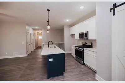 404 Anjali Court #L, Sycamore, IL 60178 - Photo 3