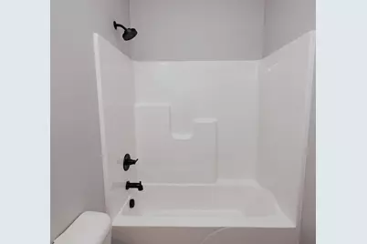 404 Anjali Court #L, Sycamore, IL 60178 - Photo 11