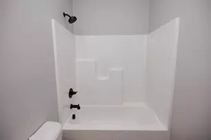 404 Anjali Court, Sycamore, IL 60178 - Photo 11