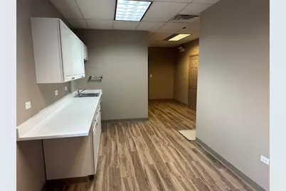 3923 W 95th Street, Evergreen Park, IL 60805 - Photo 7