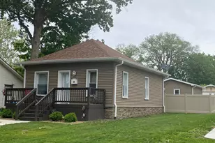 520 W Devlin St, Spring Valley, IL 61362 - Photo 9