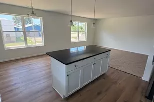 1015 Market St, Dekalb, IL 60115 - Photo 9