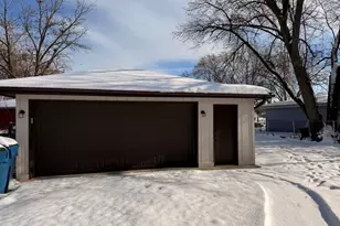 14951 Kilbourne Ave, Midlothian, IL 60445 - Photo 3