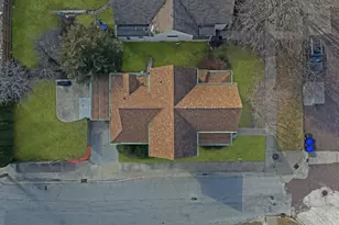 825 E Jefferson St, Bloomington, IL 61701 - Photo 29