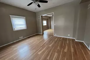 919 N Lee St, Bloomington, IL 61701 - Photo 5