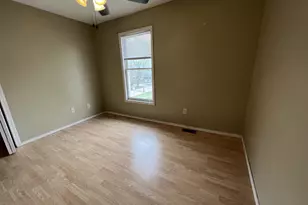 919 N Lee St, Bloomington, IL 61701 - Photo 23