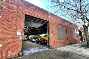 305 W 31st St, Chicago, IL 60616 - Photo 1