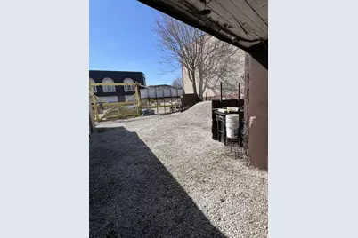 4025 W Montrose Avenue, Chicago, IL 60641 - Photo 11